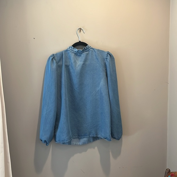 GAP Women's Blue Long Sleeve Soft Denim Top - Picture 5 of 5